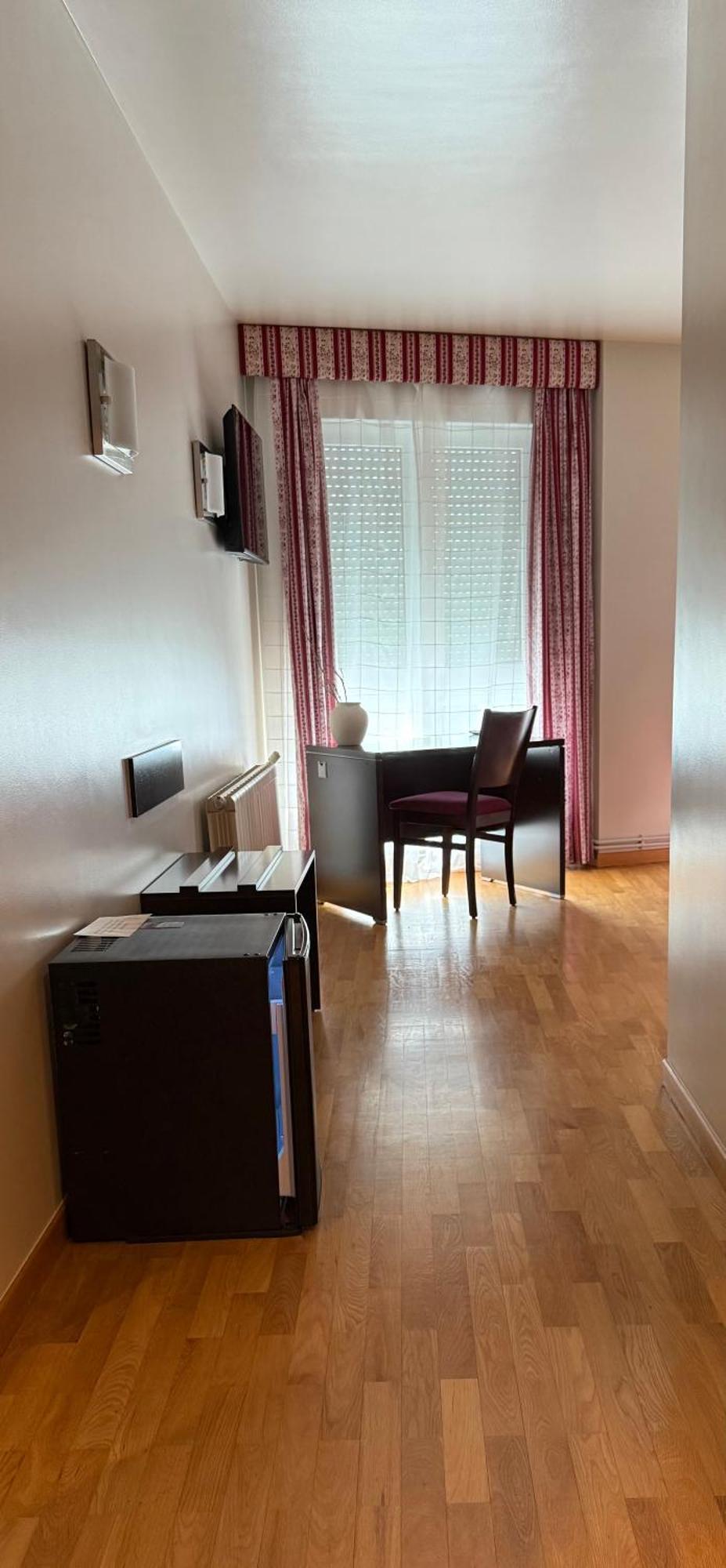 Hotel Bouza 2*