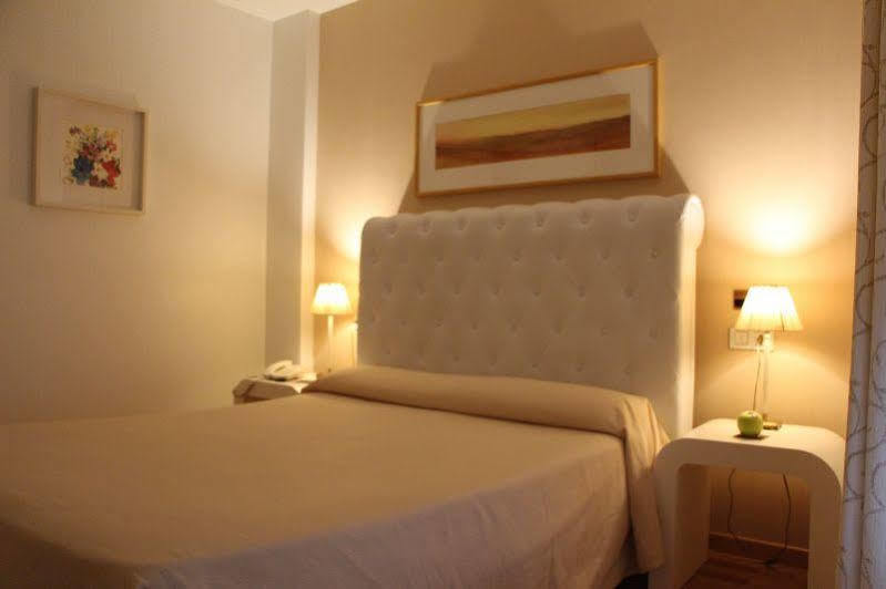 Hotel Bouza 2*